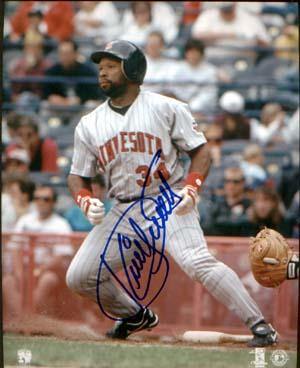 Kirby Puckett Autographed 8x10 Photo - Vintage Dugout