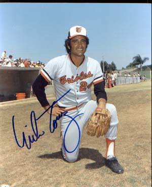 Mike Torrez Autographed 8x10 Photo - Vintage Dugout