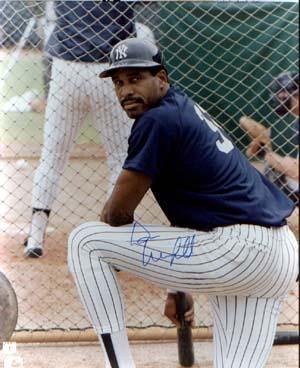 Dave Winfield Autographed 8x10 Photo - Vintage Dugout