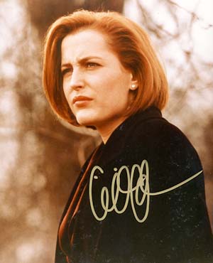 Gillian Anderson Autographed 8x10 Photo