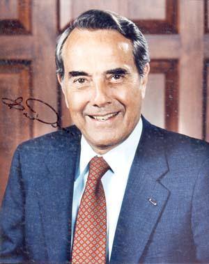 Bob Dole Autographed 8x10 Photo - Vintage Dugout