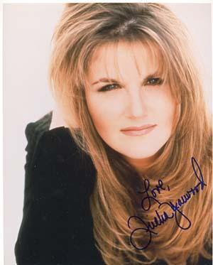 Trisha Yearwood Autographed 8x10 Photo - Vintage Dugout