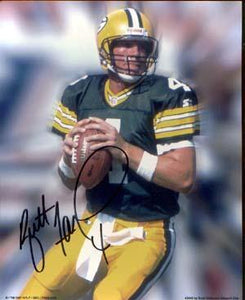 Brett Favre Autographed 8x10 Photo - Vintage Dugout