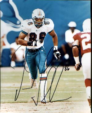 Oronde Gadsden Autographed 8x10 Photo