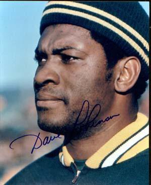 Dave Robinson Autographed 8x10 Photo - Vintage Dugout